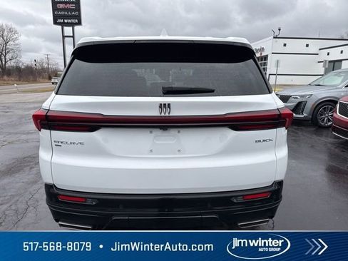 Used 2025 Buick Enclave Sport Touring image 12