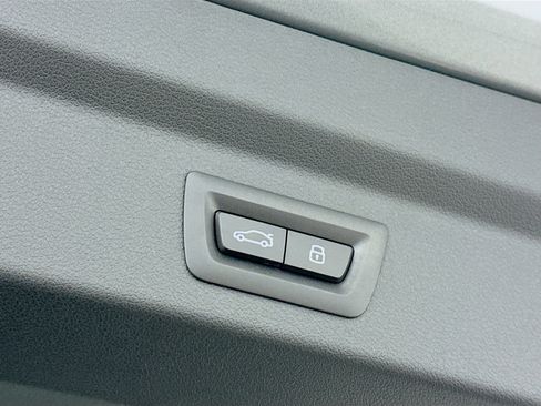 Used 2025 BMW X2 xDrive28i image 31