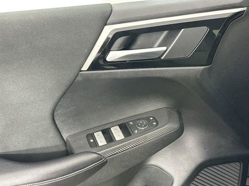 Used 2024 Mitsubishi Outlander ES image 22