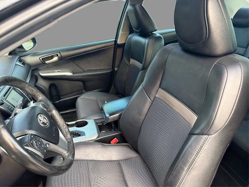 Used 2012 Toyota Camry SE FWD image 10