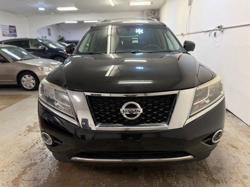 Used 2015 Nissan Pathfinder Platinum image 2