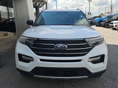 Used 2023 Ford Explorer XLT w/ Equipment Group 202A RWD image 7