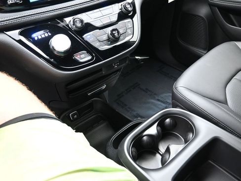 New 2026 Chrysler Pacifica Select image 19