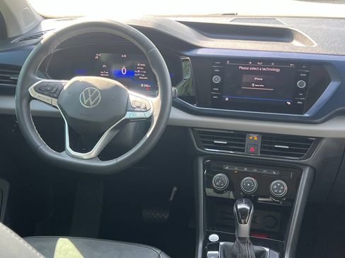 Used 2023 Volkswagen Taos SE w/ Black Wheel Package FWD image 19