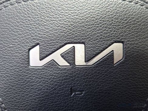 Certified 2023 Kia Telluride LX FWD image 27