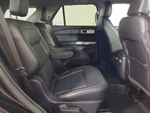 Used 2023 Ford Explorer Limited w/ Limited Technology Package AWD/4WD image 23