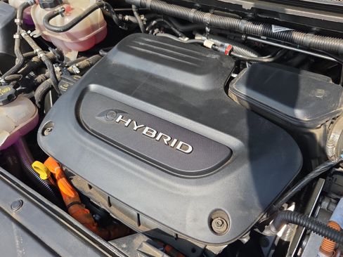 Used 2023 Chrysler Pacifica Touring-L FWD image 27
