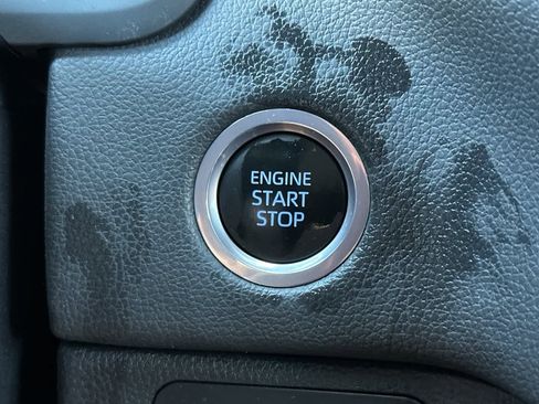 Used 2024 Toyota Tundra Limited image 22