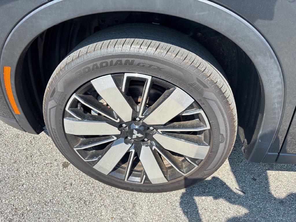 Used 2025 Mitsubishi Outlander SE FWD image 9