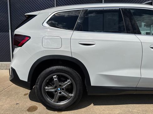 Used 2023 BMW X1 xDrive28i AWD/4WD image 5