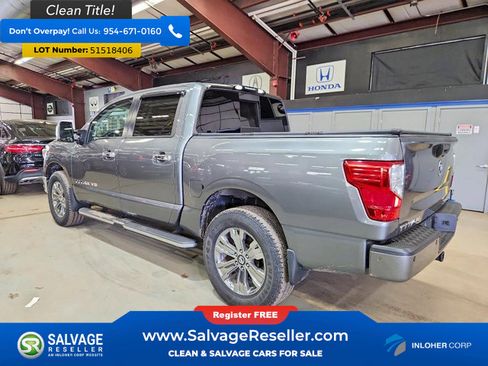 Used 2018 Nissan Titan SL w/ Chrome Package AWD/4WD image 3
