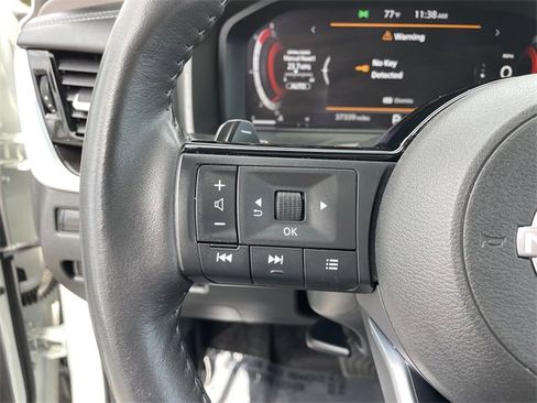 Used 2023 Nissan Rogue Platinum w/ Platinum Premium Package image 27