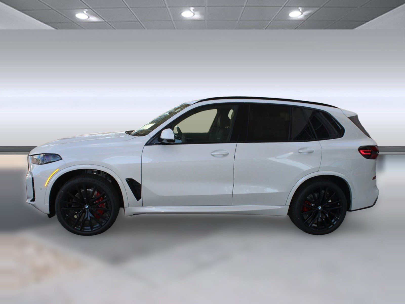 Used 2026 BMW X5 xDrive40i w/ M Sport Package AWD/4WD image 2