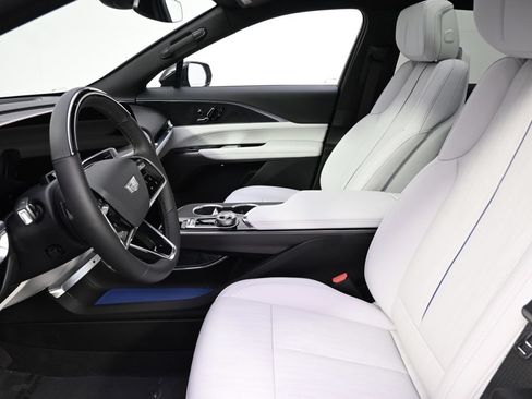 New 2026 Cadillac Lyriq Luxury AWD/4WD image 13