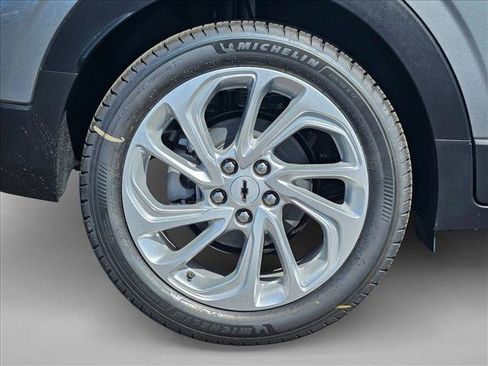 New 2027 Chevrolet Bolt LT w/ Comfort Package FWD image 11