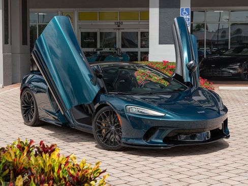 Used 2023 McLaren GT RWD image 3