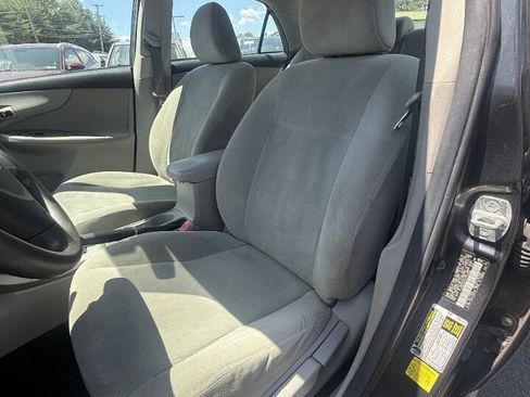 Used 2012 Toyota Corolla LE FWD image 10