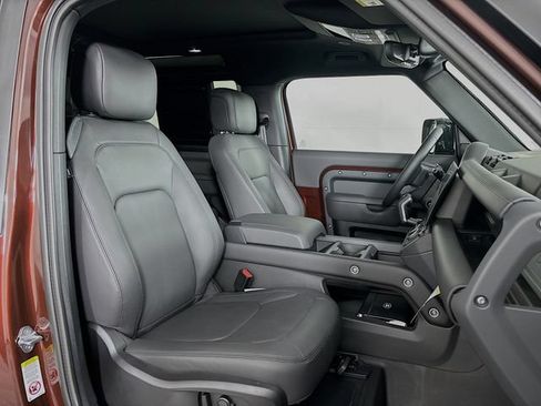 New 2026 Land Rover Defender 90 X-Dynamic SE AWD/4WD image 23