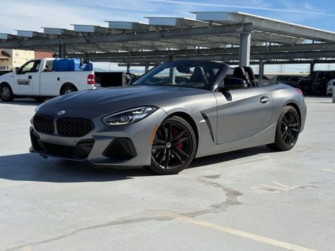 Used 2022 BMW Z4 M40i w/ Premium Package image 7