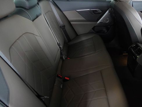 Certified 2025 BMW 550e xDrive w/ Executive Package AWD/4WD image 37