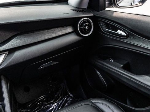 Used 2021 Alfa Romeo Stelvio Sprint w/ Nero Edizione image 24