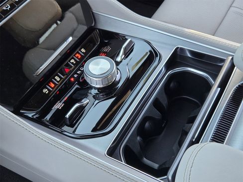 New 2025 Jeep Wagoneer L Series II image 20