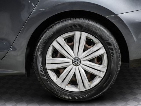 Used 2017 Volkswagen Jetta S image 33