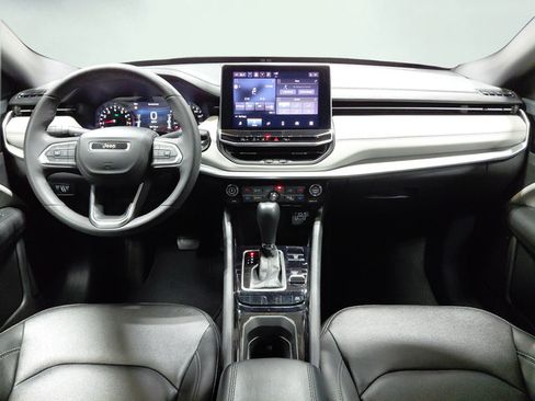 Used 2025 Jeep Compass Limited AWD/4WD image 21