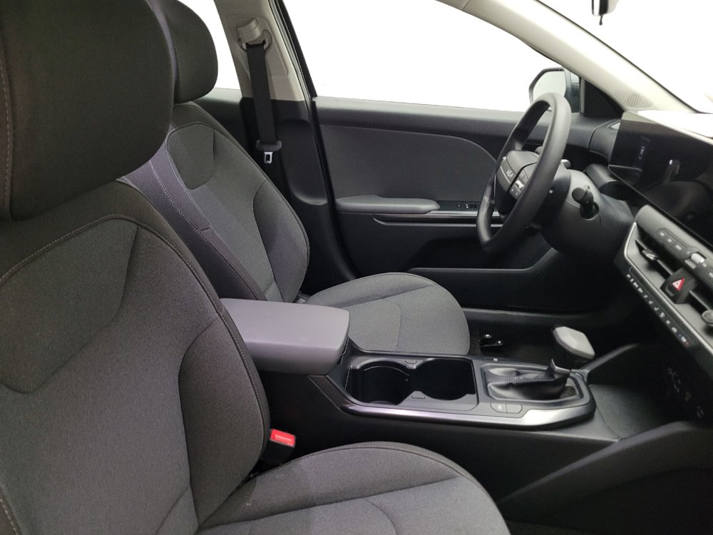 Used 2025 Kia K4 FWD image 21