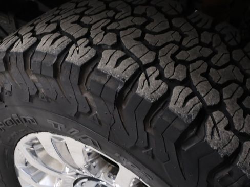 Used 2020 Ford F350 XLT w/ XLT Premium Package image 19