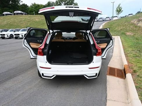 Used 2024 Volvo XC60 B5 Ultimate AWD/4WD image 47