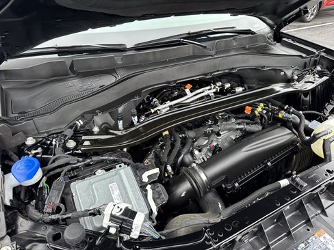 Used 2025 Ford Explorer ST-Line w/ ST-Line Street Pack image 54