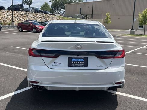 Used 2025 Toyota Camry XSE FWD image 4