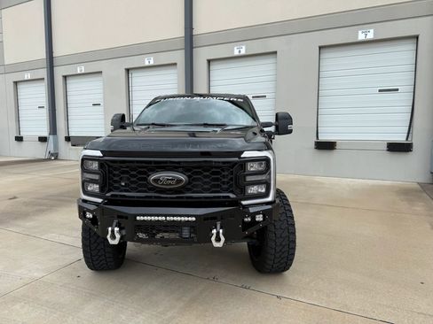 Used 2025 Ford F250 Lariat w/ Lariat Ultimate Package AWD/4WD image 3