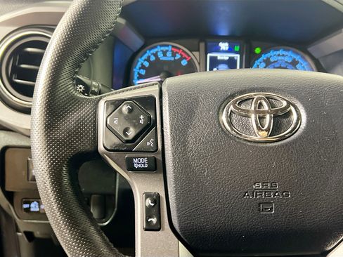 Used 2023 Toyota Tacoma TRD Off-Road image 18