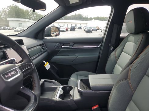 New 2026 GMC Terrain AT4 image 18