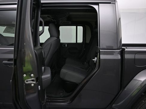 New 2026 Jeep Gladiator Sport AWD/4WD image 10