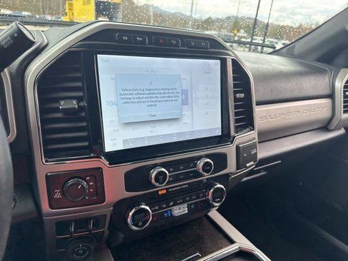 Used 2022 Ford F250 Lariat w/ Lariat Ultimate Package AWD/4WD image 23
