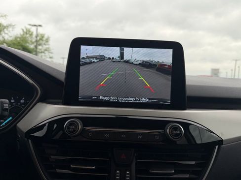 Used 2021 Ford Escape SE w/ Convenience Package FWD image 19