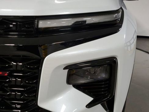 Used 2026 Chevrolet Traverse RS image 28