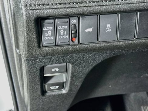 Used 2025 Honda Odyssey EX-L image 10
