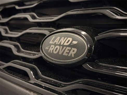 Used 2022 Land Rover Range Rover Sport SVR image 19