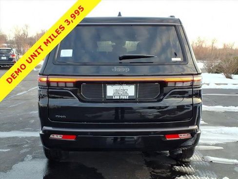 New 2026 Jeep Grand Wagoneer Limited w/ 8-Passenger Seating Package AWD/4WD image 19