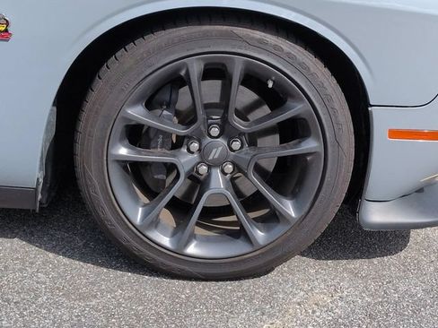 Used 2021 Dodge Challenger R/T Scat Pack RWD image 11