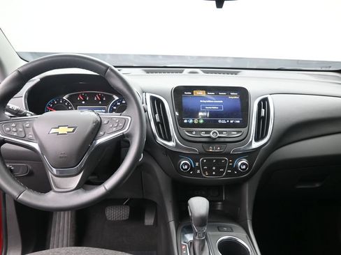 Used 2024 Chevrolet Equinox LT FWD image 14