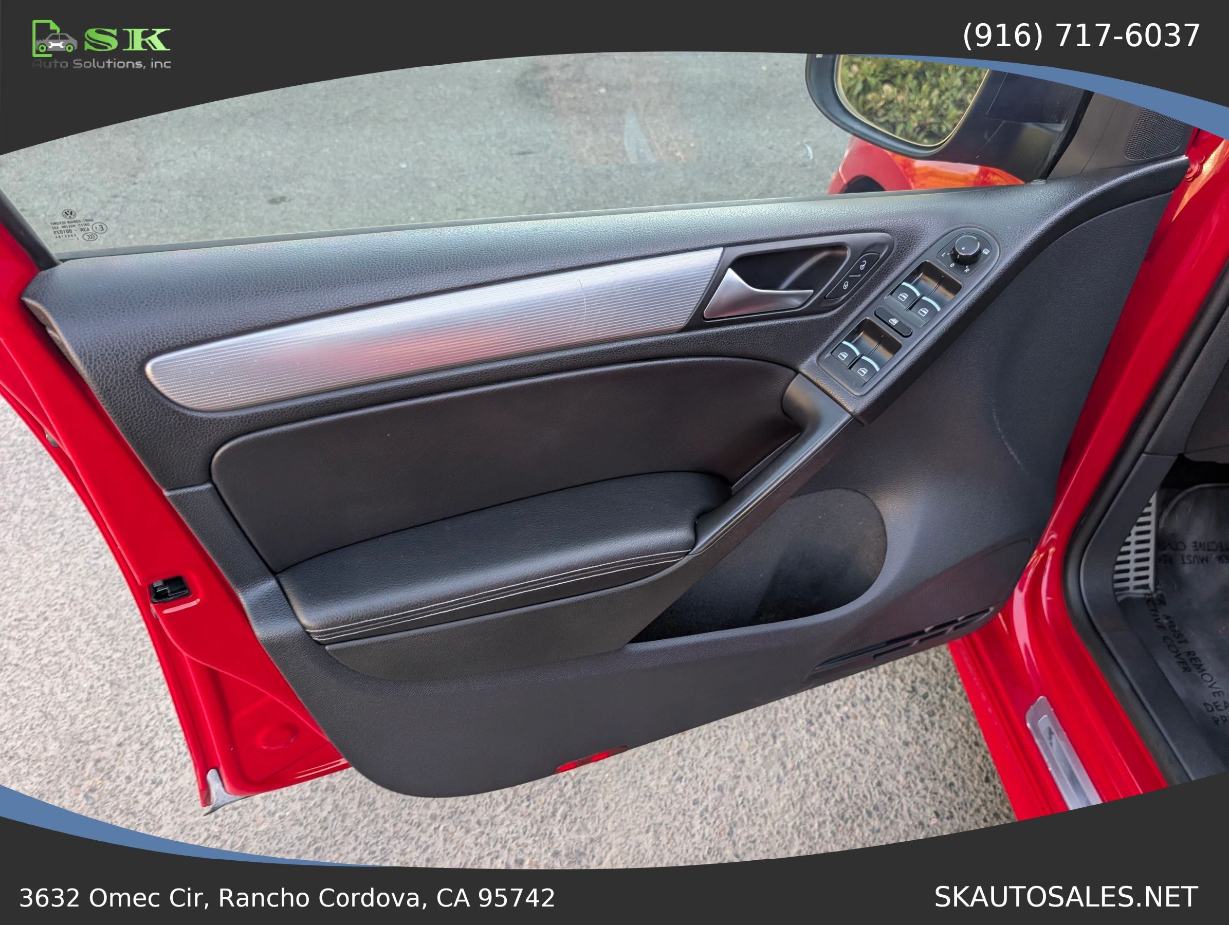 Used 2013 Volkswagen Golf R 4-Door AWD/4WD image 38