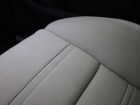 Used 2026 Porsche Cayenne AWD/4WD image 62