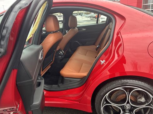 Certified 2022 Alfa Romeo Giulia Ti image 30