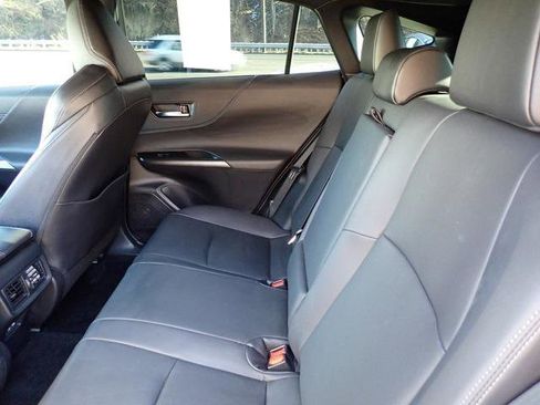 Certified 2023 Toyota Venza XLE image 17