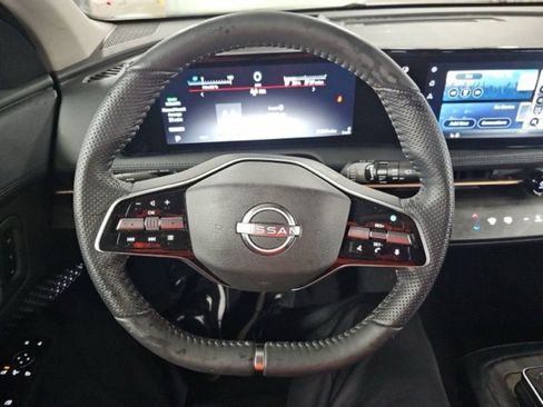 Used 2024 Nissan Ariya AWD image 11